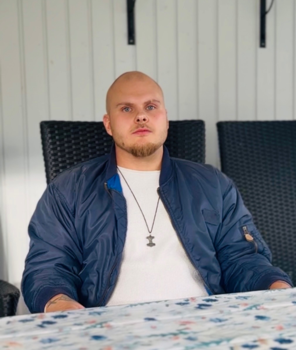 Porträtt av Alex, grundare av Upp-draget.